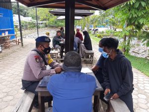 Read more about the article Bhabinkamtibmas Kelurahan Malason Kunjungan Ke Warga Binaan