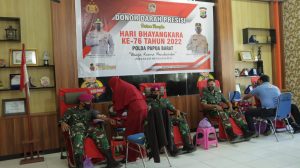Read more about the article Jelang HUT Bhayangkara ke -76, Polres Sorong Gelar Donor Darah