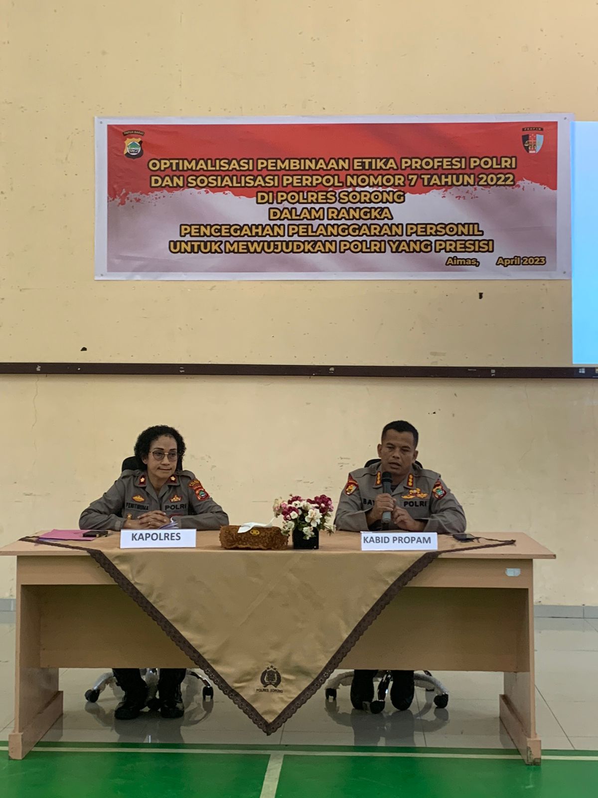 You are currently viewing Bid Propam Polda Papua Barat Sosialisasi Perpol Nomor 7 Tahun 2022 di Polres Sorong