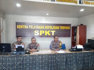 Read more about the article Berikan arahan kepada personil SPKT ini yang di sampaikan Kapolres Sorong